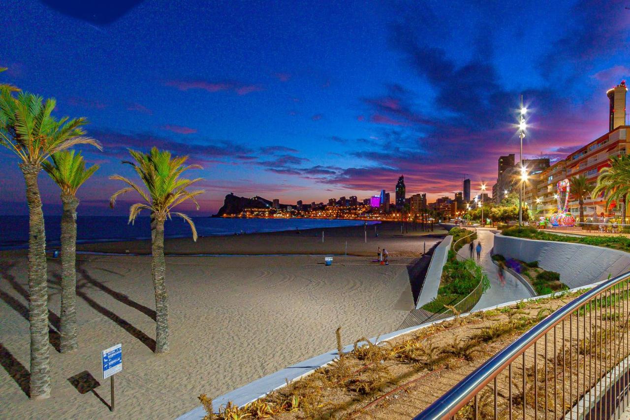 Sunset Waves Aparts By Rb Benidorm Exterior foto