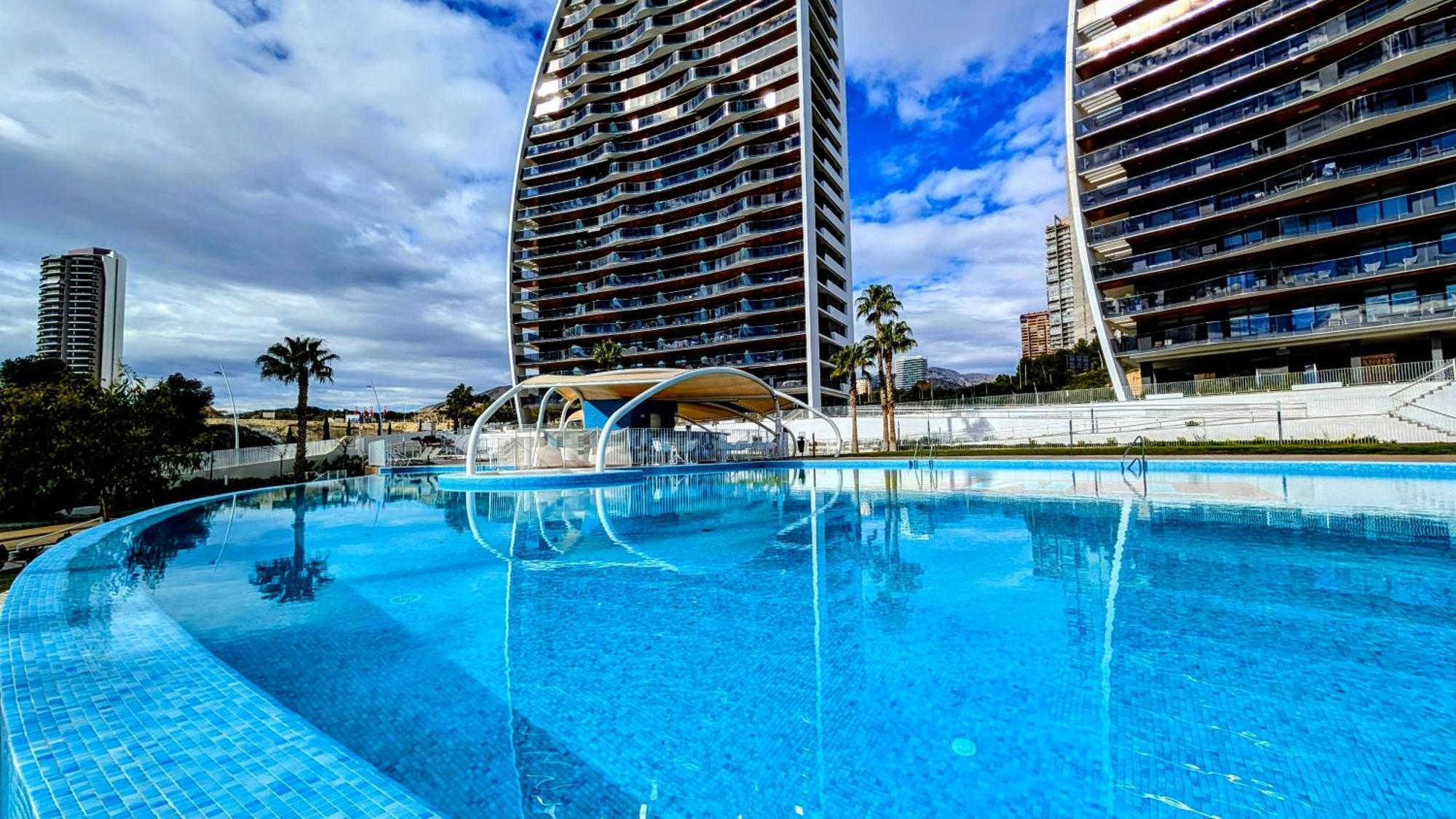 Sunset Waves Aparts By Rb Benidorm Exterior foto